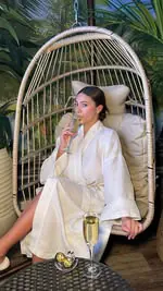 🧖‍♀️SPA DAY FOR 2 GIVEAWAY💆‍♀️

Relax & escape the craziness of everyday life in NYC! This would be a perfect date idea or a spa day with your friend!! I’ve teamed up with @zzdayspanyc who has over 3,000 five star reviews to gift the perfect spa pa