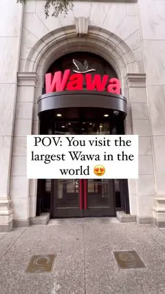 Did you know? The largest @wawa in the world is located in Philly!! It’s HUGE and they even have a sitting area where you can enjoy your hoagies and iced tea. They have all the snacks and a whole section just for ice cream. They sell Wawa swag so you