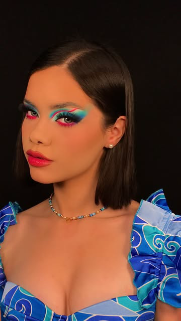Vive Carnaval con Salome Makeup by @faceofsara 

Nos lo pidieron, un #lookdecarnaval espectacular y te lo trae nuestra hermosa @faceofsara 

Atrévete y nos etiquetas. Con Salome Makeup lo puedes lograr. 

Protagonista: Paleta de 35 Tonos Salome Makeu