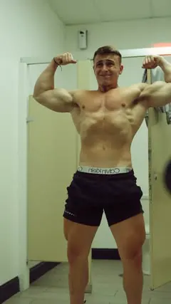 It’s all a blur
•
•
•
#Fitness #gym #workout #fit #fitnessmotivation
#motivation #bodybuilding #training #health
#lifestyle #fitfam #sport #healthylifestyle #youngla #gymlife #helimix #gymrat #exercise #deadlift