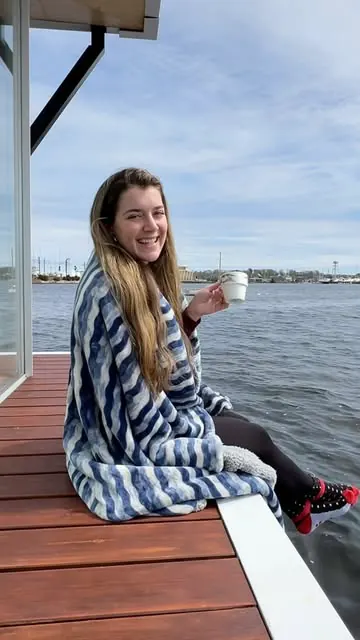 SUITE VIEWS 🌊

If you’re looking for the perfect place to stay in Connecticut for a romantic getaway weekend, look no further than @harborviewlanding in Mystic, CT! 😍

My boyfriend and I enjoyed loveliest overnight stay in “The Patriot,” the most b