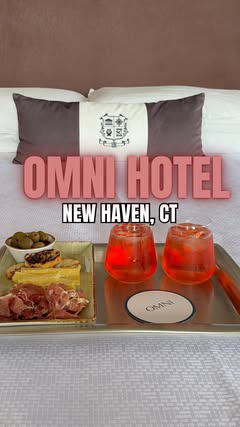Tonight’s craving: Romantic weekend staycation at @omninewhaven in New Haven, CT📍 

🏨 We stayed at the Omni New Haven Hotel at Yale in a Premier room with panoramic views of the city 
🛁 Infared sauna session at @ripplefloatandwellness (they also o