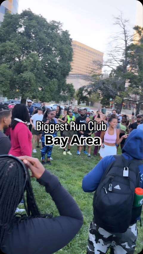 If you’ve been looking for a run club look no further then @townstrides ! Happening every Wednesday at 6:30pm ! 
.
This was such a beautiful experience to see so many black people getting out there and doing something healthy for their bodies ! 
.
Ar