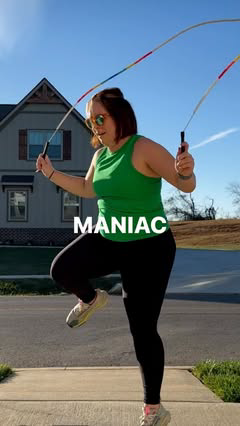 Am I a maniac for trying double unders already? I’m full of energy today! 😈
.
.
@elitejumpsco custom beaded rope. Use code “JUMPINGWITHCC” for 15% off
.
.
#iamelite #jumprope #skipping #jrc #jumpropetricks