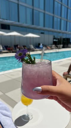 Do Not Disturb ✌🏼

📲Straight to voicemail 

📍: @conradnashville 
🍽️ @blueasternashville | @thistleandryenashville 

Met my bestie for a sweet little staycation & enjoyed every minute of it at the Conrad. 🌊Catch us primarily at the pool living ou