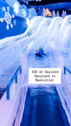 Christmas isn’t over until we visit @gaylordoprylandresort in Nashville! 

ICE was on our Christmas bucket list this season and it did not disappoint! ❄️❄️

Frosty the Snowman was such a fun theme! I grew up watching this classic show. It was so cool