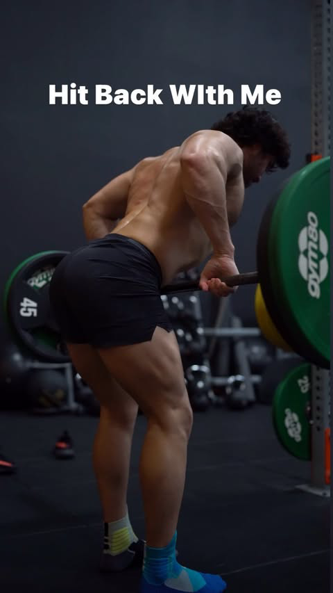 In this video, I take you through my staples when it comes to my back training.

I typically like to start out with pull ups as this is a great primer for the work out and one of my favorite movements.

I then like to move in to my main exercise bein