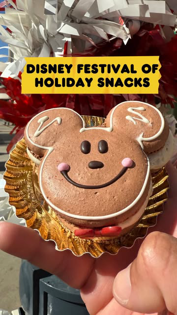 Disneyland holiday snacks returning you won’t want to miss Festival of Holidays at Disney California Adventure! These snacks can be found around the parks mostly at the food booths. All of these would be a good use of the Sip and Savor Pass but it is