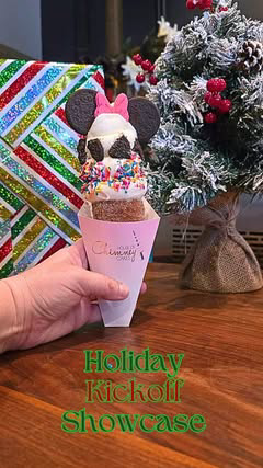 🎄✨The holiday season is officially here, and we kicked it off in style at the Holiday Kickoff Showcase at @brewheim! 🎄✨ From incredible gifting ideas, delicious sips & eats, to exclusive Disney treasures, this event was full of festive magic and mu