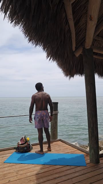 Starting the day right down here in the Keys Raise, Mobilize, Activate, Potentiate. They call it the RAMP to better movement and better energy 🌅💪🏾 Don’t just wake up. Prepare your body for life. Your future self will thank you. Find your why and m