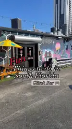 Watch til the end for a surprise 🤭 Had so much fun at @glitchbar.ftl 🎮 
Whether you’re an avid gamer or just looking for something fun to do, you’ll definitely enjoy yourself here! We purchased drinks to gain entry but you pay an entrance fee inste