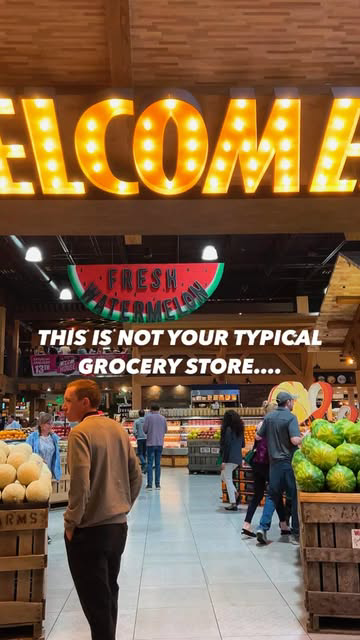 You wish this was your hometowns grocery store 🍎🪩🍴🍺 @seedtotablenaples was THE most insane place we’ve ever been!

Part grocery store with the freshest produce and meats, part restaurant with 6 culinary outlets, part club with live music and 4 ba