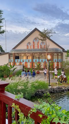 Early alert🚨 𝐓𝐞𝐦𝐩𝐚𝐭 𝐇𝐚𝐧𝐠𝐨𝐮𝐭 𝐛𝐚𝐫𝐮 𝐝𝐢 𝐏𝐈𝐊𝟐! Namanya 𝑶𝒓𝒂𝒏𝒈𝒆 𝑮𝒓𝒐𝒗𝒆𝒔, baru banget buka tgl 31 Januari 2024✨

Disini ada banyak pilihan tenant, mulai dari FnB sampe non FnB:
1.Foodhall
2.Sushi Hiro
3.Museum of Toys
4.Pau