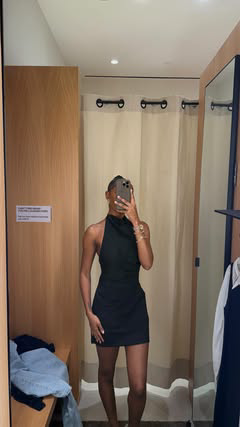 Shopping for deals might be one of our love languages…. luckily @kop_mall makes that easy, especially during the holidays 🎁🎄 #MeetMeAtTheMall #itsaMALLthing #SimonMalls #sponsored