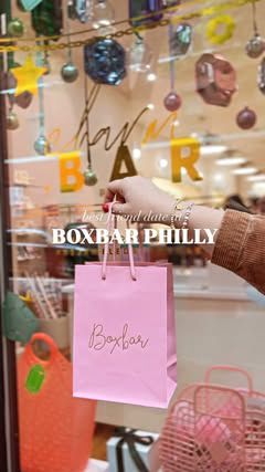 The cutest best friend date in Philly 💕