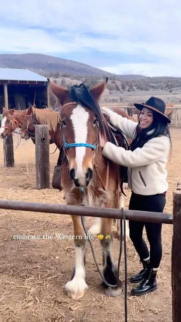 dreaming about your next staycation getaway? 💭 escape into the wild @brasadaranch 🐎, a stunning 1,800 acre luxury resort with panoramic views of the Cascade mountain range! 🏔️

we had the absolute best stay! here’s an overview of what we did durin