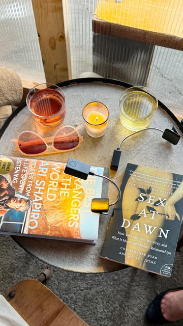 Reading party with strangers 📚 @ethereal__reflections 

The perfect social event for introverts and book lovers! Held at @companypdx 🍷 #pdx #portland #oregon #booklover #reading