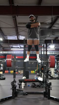 Don’t try this at your gym…😬

#inspiringastrongeryou #powerlifting #sbd #powerlifter #powerliftingmotivation #squat