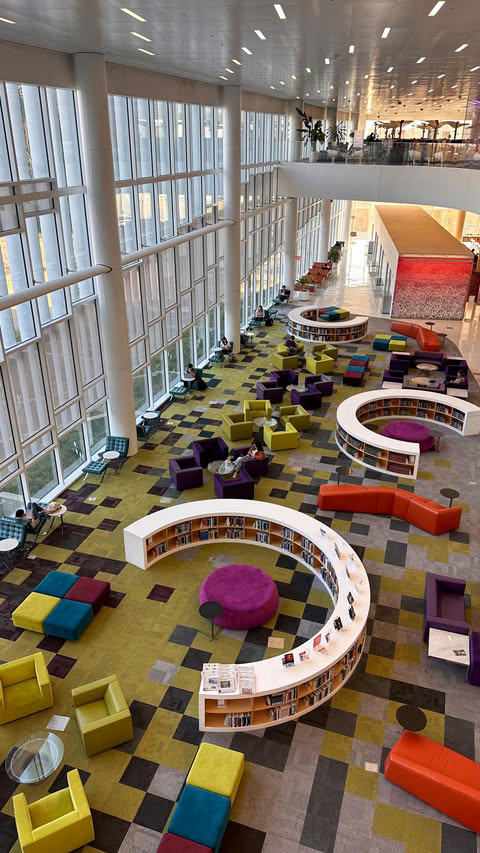 DESIGN • It’s not a design-forward luxury hotel. This architectural marvel is the Hunt Library on NC State’s Centennial Campus. And it’s amazing.
📚
Designed by Norwegian firm @snohetta, it seems to celebrate design as much as it does technology and 