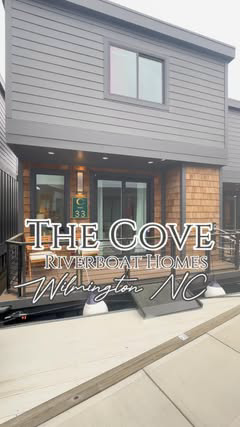 📍RALEIGH ➡️ WILMINGTON NC📍 I know this is ✨Spring Break Season & Summer is quickly approaching.  We were recently hosted by @thecove_wilmington for an AMAZING getaway in their Houseboat Villas right on the Riverwalk near Downtown Wilmington NC✨

Th