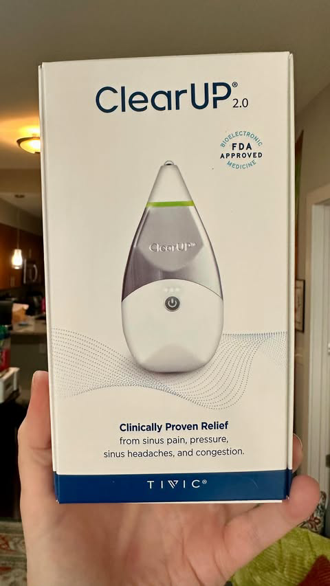 I have the WORST seasonal allergies and nothing seemed to help until I tried @tivic_clearup 🤧 “ClearUP is a chemical-free clinically proven solution that dynamically personalizes treatment as you use it.
-100% drug-free and non-addictive
-82% prefer