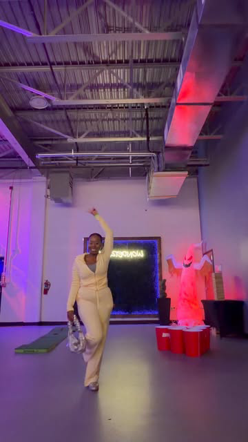 If Skyzone had a cool cousin with better lighting and adult nights—it’s @wonderflyarena 

Y’all can keep the life size big back balloon body ball and  the archery . I was at Connect Four Basketball minding my business and dominating like I was MJ in 