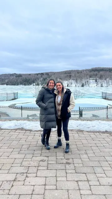 ✨Slowcation mode activated✨

The winter blues and renovation stressors were setting in this past month, so we decided to get away to @deerhurstresort so we could take some time to unwind and slow down 🌿

With our own balcony, fireplace, kitchenette 