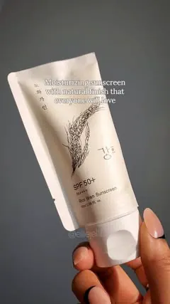 This spf deserves to be viral 🥺

It immediately became my top 3 kbeauty spf.

Rice Bran Sunscreen SPF 50+ PA++++ is chemical sunscreen that is moisturizing without being greasy! It leaves a super natural finish with no whitecast so all skin type and