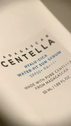🧴@skin1004official Hyalu-Cica Water-Fit Sun Serum SPF 50+ PA++++🧴

Finally got the chance to try this popular chemical sunscreen and I am IMPRESSED!! As the name suggests, this sunscreen is formulated with HA and Centella to hydrate and calm the sk