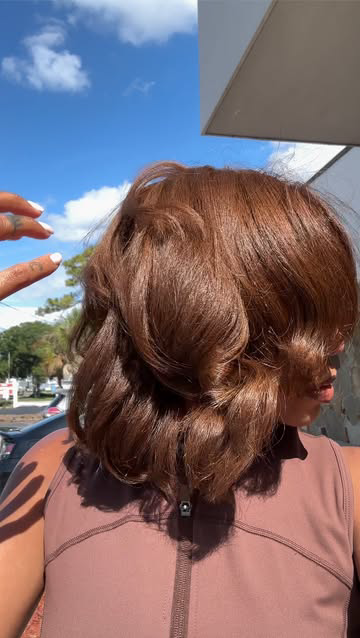 We have entered a new HAIRA | Get into this color 😍😍 I’m totally in love with it! It’s already inspiring me to change up some more of my look too! Let’s see where this takes us. Thank you to @daphnestephenshair for being amazing and always prioriti