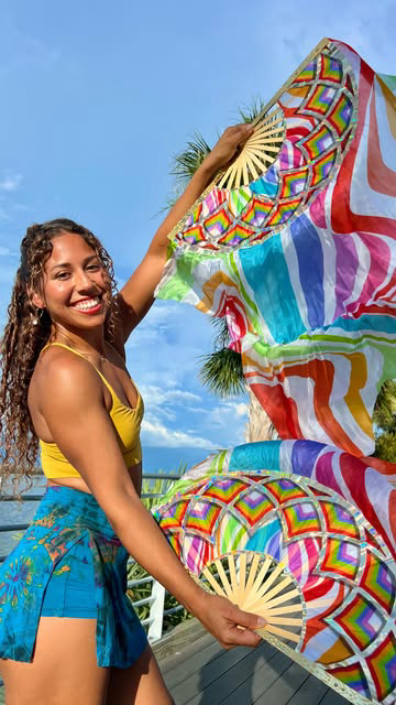 aren't these magic?! 🪭✨

these unique, one of a kind fans are made
with love and intention from @chromatic_flow 🌈

these are even magical in person 🥹 they glimmer sooo beautifully in the the sun & i'm so excited to have these!

they have a gold ho