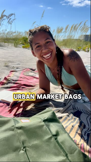 sustainable shawty over here 🙋🏽‍♀️

single use plastic bags are out
durable, versatile, reusable bags are in!!

I am always looking for ways to reduce, reuse ♻️
having reusable bags is a great way to start!

@urbanmarketbags come in the most conven