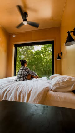 If you’re feeling burnt out and overwhelmed, check out this gem less than two hours from STL 👇🏽

GranD’s Hideout in southern Missouri is the ultimate lil nature retreat 🌲

Remote enough to feel secluded but only 15 minutes from a local small town.