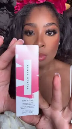 I love when a product is multifunctional! This color was too fun to pass up @fentybeauty @ultabeauty 

Like it better as a lippie or a blush? 

#fentybeautybyrihanna #fentybeautyglossbomb #beautycreator #ultahaul #ultabeautystylist #makeuploversunite