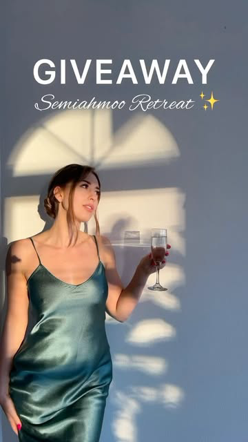 GIVEAWAY 🌊✨ Win 2 nights at the gorgeous @semiahmooretreat in Blaine, WA. 

More about this luxurious oceanfront home:
—perfect for couples, groups of friends, or families
—sleeps 14 people in 5 bedrooms
—hot tub with ocean views
—cozy fireplaces
—g