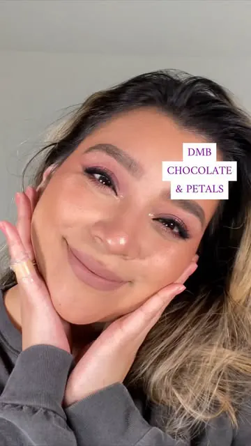 Eye look featuring @danessa_myricks ColorFix! I received “Chocolate” a couple of months ago and it’s a win for me! And y’all might be getting tired of seeing me use Petals over and over again- but the truth is- that’s my LOVE. 🥲😍 anywaaaayys. 

I h