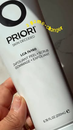 REVIEW: @prioriskincareusa 2xFoliant Peel + Scrub =  gentle but mighty ❤️

🌿Background-  Since I use tretinoin and azelaic acid daily, I lean toward wash-off exfoliants instead of leave-on AHA or BHA serums. This gentle chemical peel and physical ex