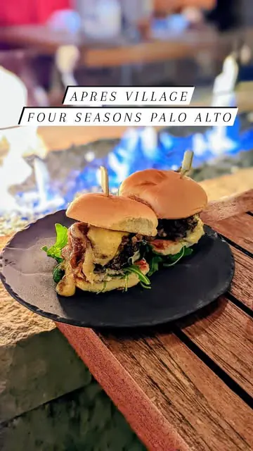 Check out the cozy Après Village at the Four Seasons Hotel, Palo Alto before it disappears for the season on February 26! ❄
.
Enjoy fireside movies, alpine cuisine, winter cocktails, and signature house made s’mores! 🔥
.
📍: @fspaloalto Palo Alto
🥂
