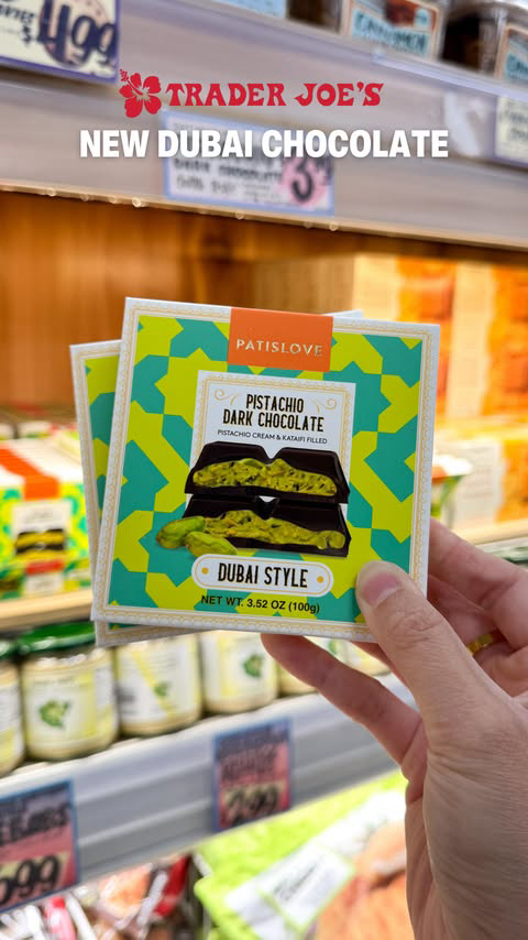 📣🗣️ NEW ITEM ALERT 🏃‍♀️

@TraderJoes just dropped a new viral Dubai Style Pistachio Dark Chocolate (made by @patislove_global) for only $3.99!!! 🍫

I can already tell you that I love this one a lot more than the Costco one because: 
1. it’s not t