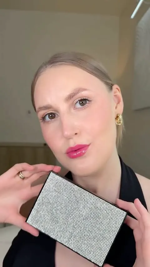 Trying out my new @jasonwubeauty goodies 💋✨
This blush & lip combo is giving soft glow perfection 🌸
What’s your go-to shade for that everyday look? 👇

Use code TLOVESBEAUTY15 for 15% off at jasonwubeauty.com
 💖

#JasonWuBeauty #lmakeup #beauty #c