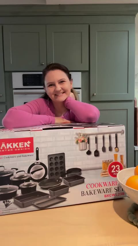 Elevate your cooking game with Bakken-Swiss! 🍳✨ From non-stick silicone baking sheets to durable pizza pans and induction cookware sets, they’ve got everything you need for effortless, high-quality cooking and baking.

Cook like a pro, clean like a 