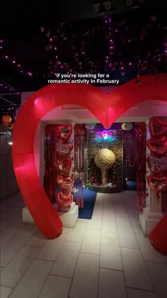 February 5-22 💘 Get 20% off tickets at @NYbucketlist via our link in bio to this Cupid’s Course mini golf + cocktail pop-up in NYC. Here’s what you can expect for your romantic evening with your date or galentines:
💌  Valentine’s themed course with