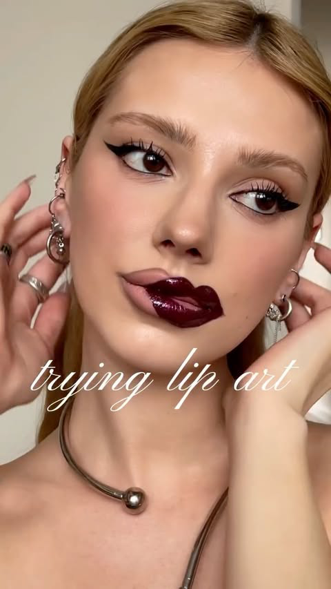 who said there are rules in makeup tehe 💋#makeup #beauty  ad
@maccosmeticsuki stone lip liner
@lorealparis fairytale ending lipstick
@kaleidosmakeup merlot lipliner
@fentybeauty stunna lip paint in underdawg
@fentybeauty gloss bomb in fuchsia flex