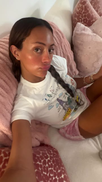 #NYXCosmeticsPartner foundation that doesn’t look like foundation… 👀🫢 @nyxcosmetics really ate with this one, full glam that actually looks like skin 😍 the Make ’Em Wonder Soft Matte Buildable Foundation is officially in my base routine
 #newmakeu